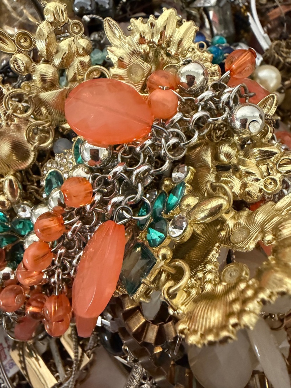 Five Lb Lot Of Jewelry, Necklaces, Bracelets, Rings Wearable Reseller Lot - Picture 8 of 9